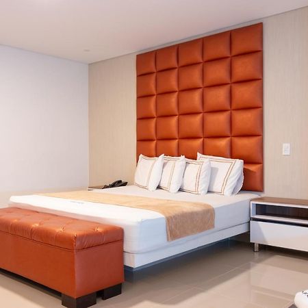Infinity Hotel 麦德林 外观 照片