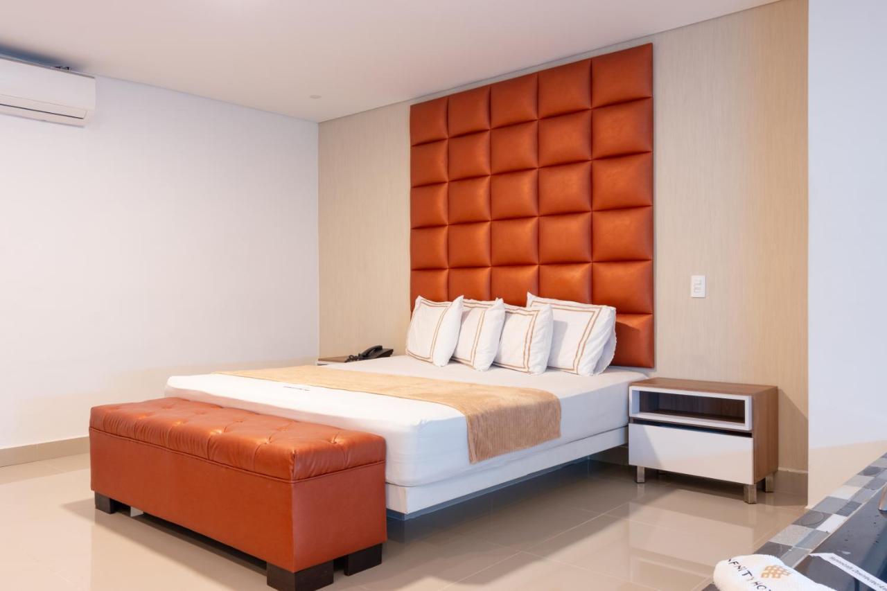 Infinity Hotel 麦德林 外观 照片