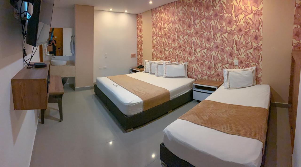 Infinity Hotel 麦德林 外观 照片