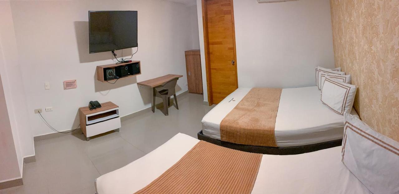 Infinity Hotel 麦德林 外观 照片