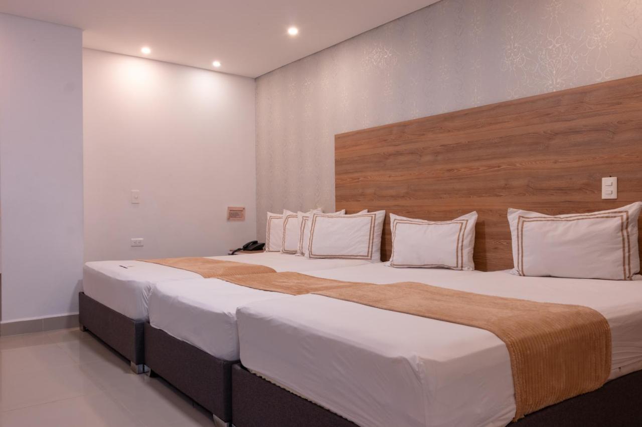 Infinity Hotel 麦德林 外观 照片