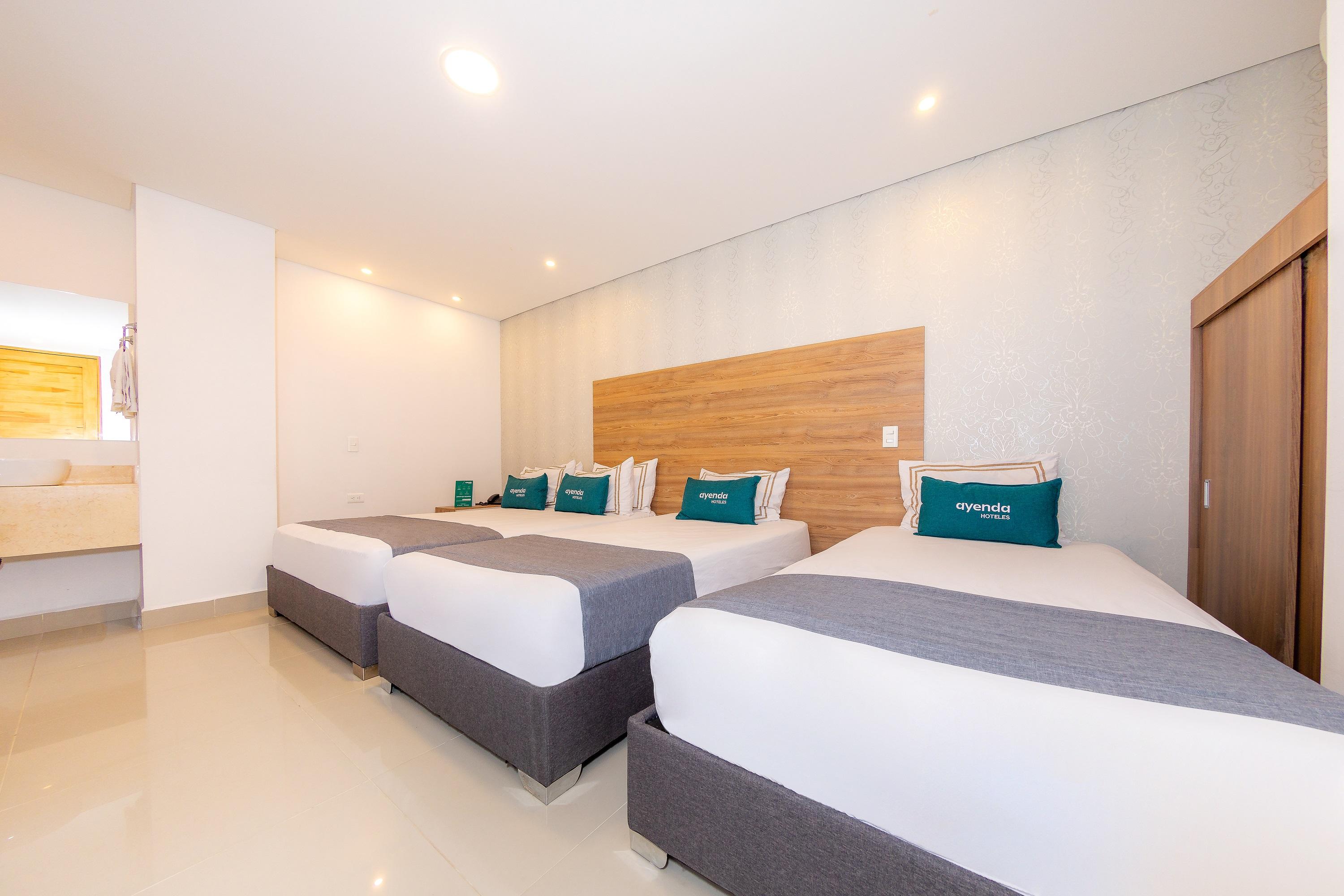 Infinity Hotel 麦德林 外观 照片