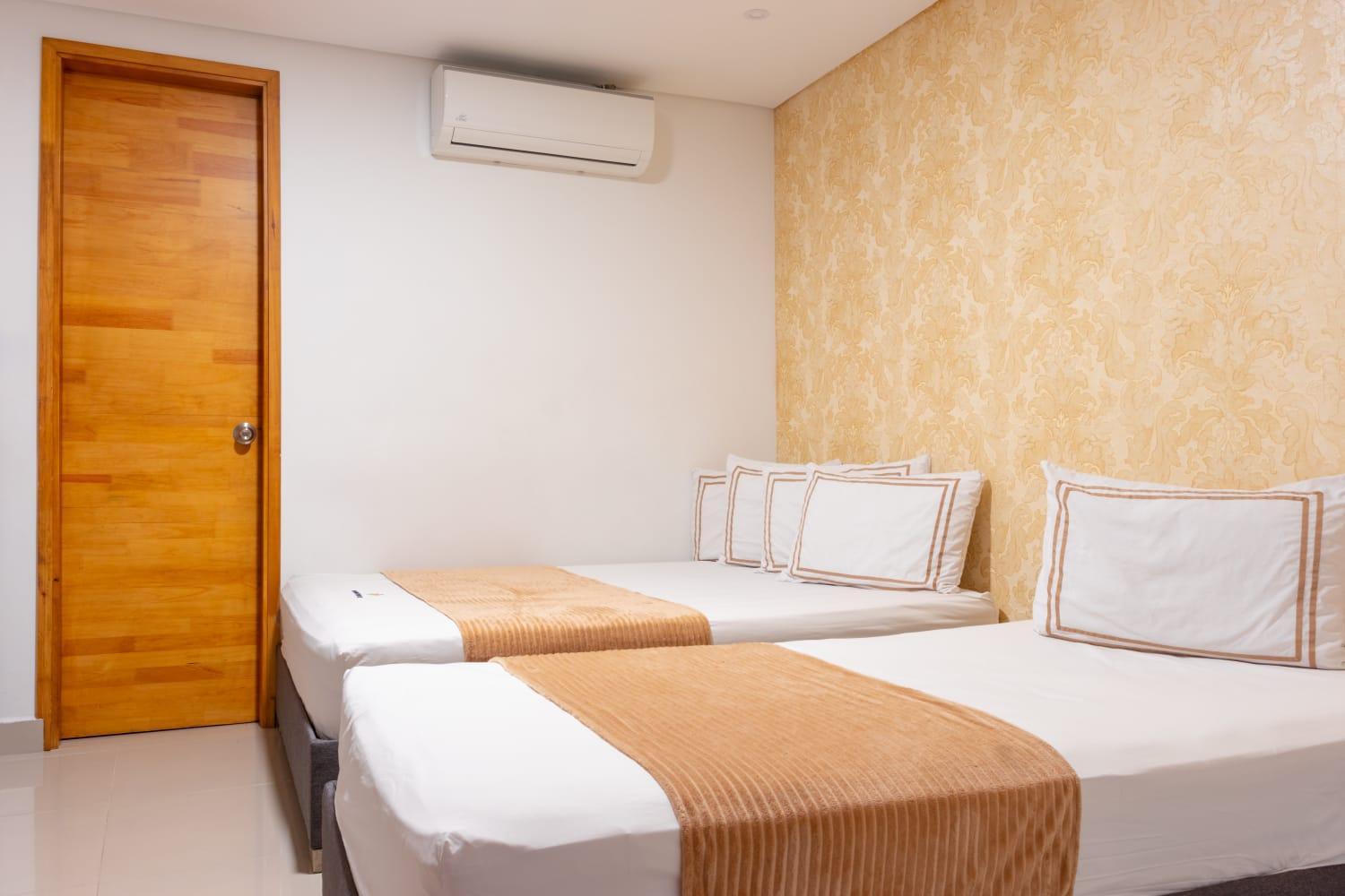 Infinity Hotel 麦德林 外观 照片
