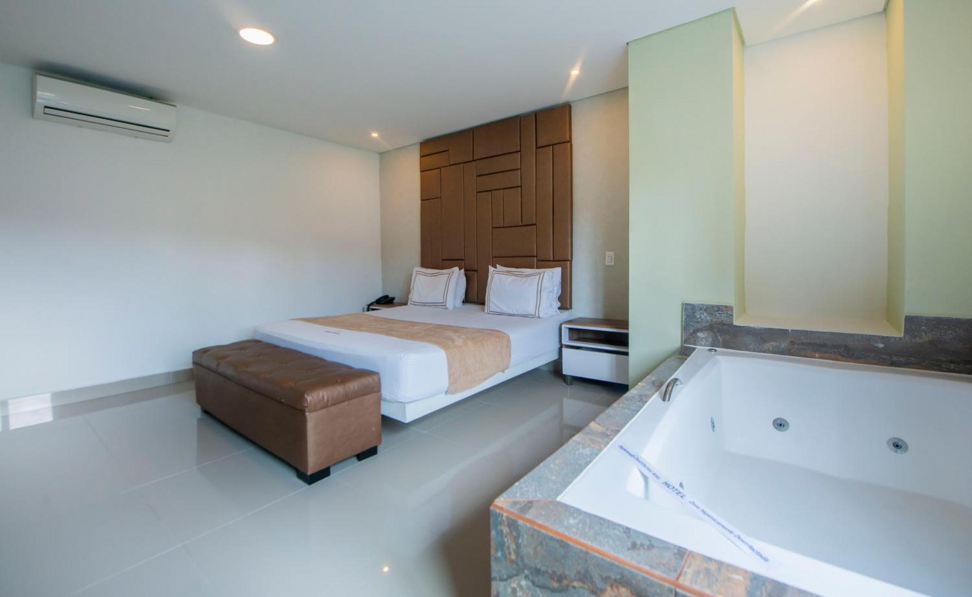 Infinity Hotel 麦德林 外观 照片