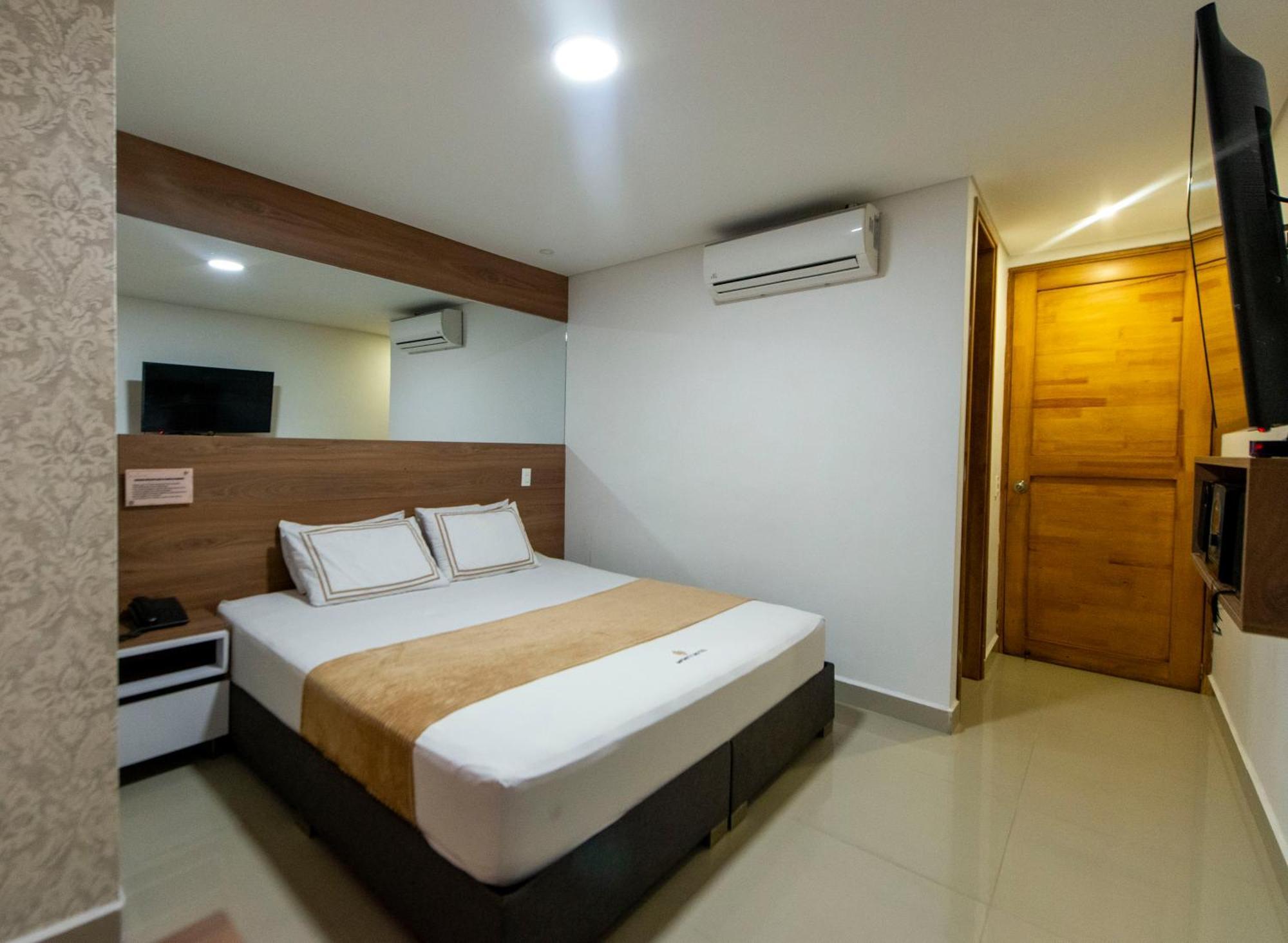 Infinity Hotel 麦德林 外观 照片